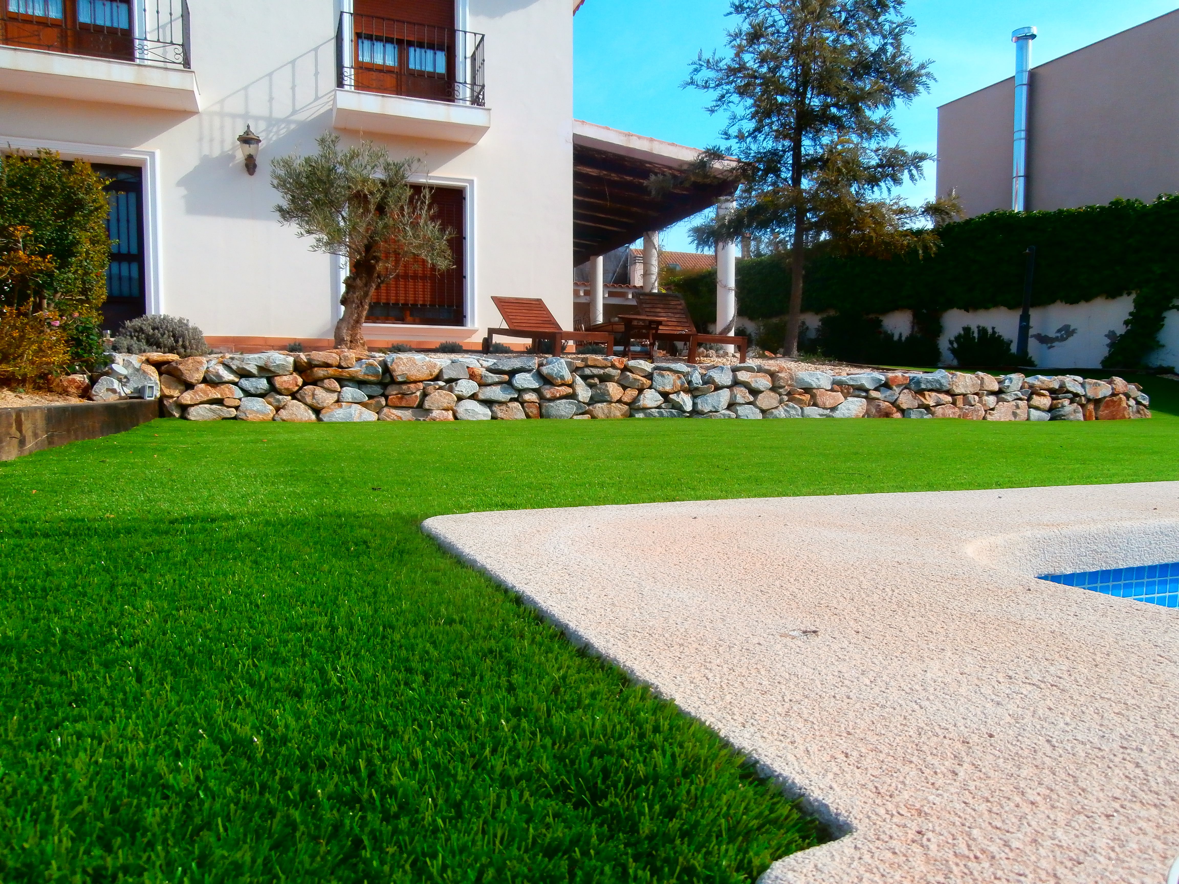 Adecuación y reestructuración de zonas verdes