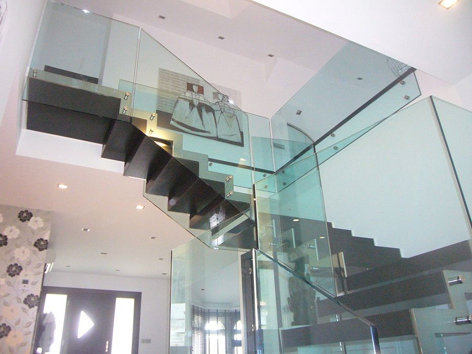 Barandillas de cristal para escaleras en Pontevedra