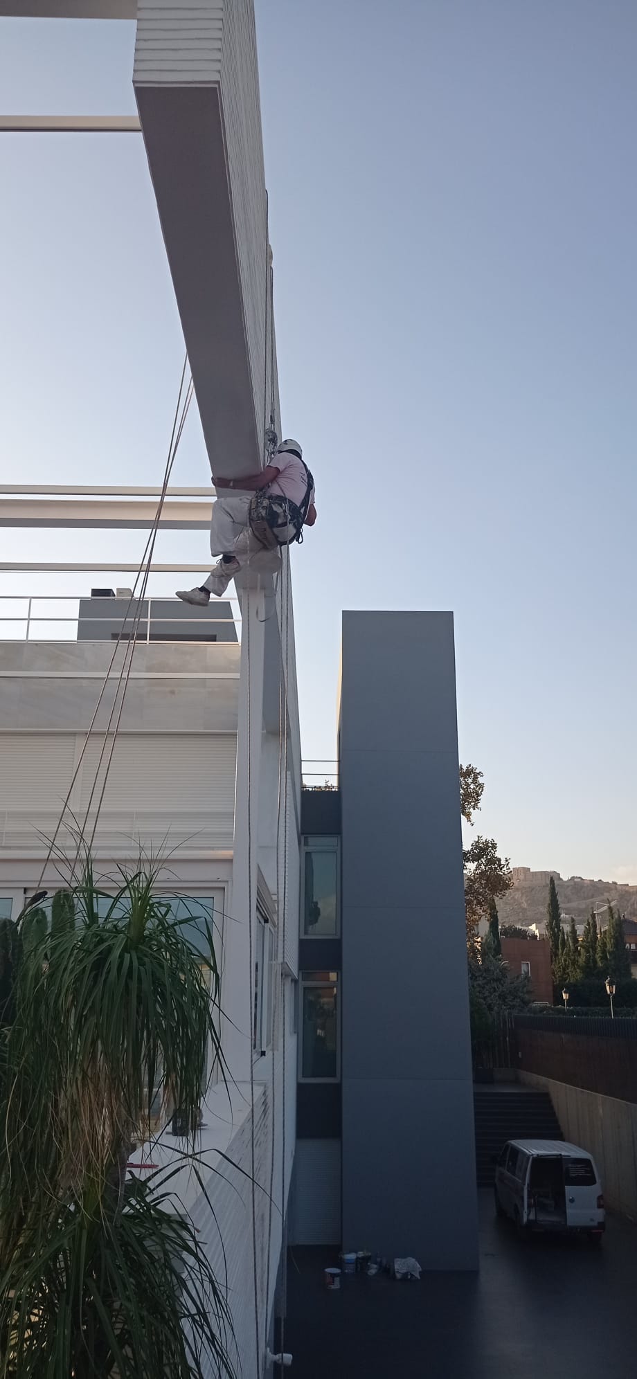 trabajos verticales en fachadas en Almeria