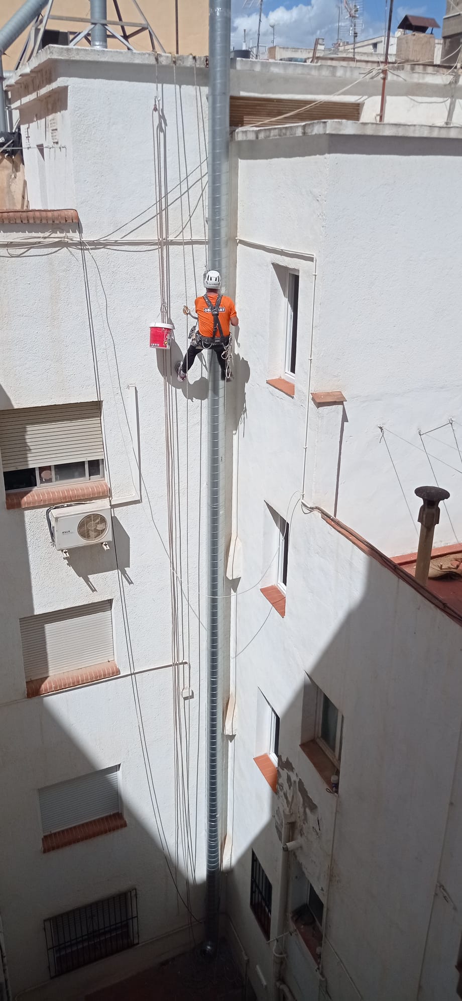 trabajos verticales en fachadas en Almeria