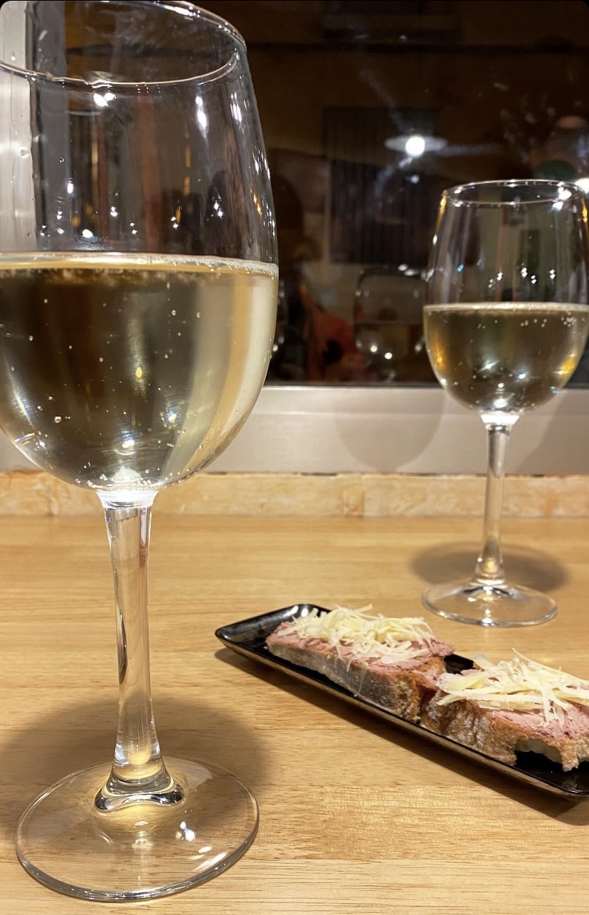 Conservas gourmet y vinos locales