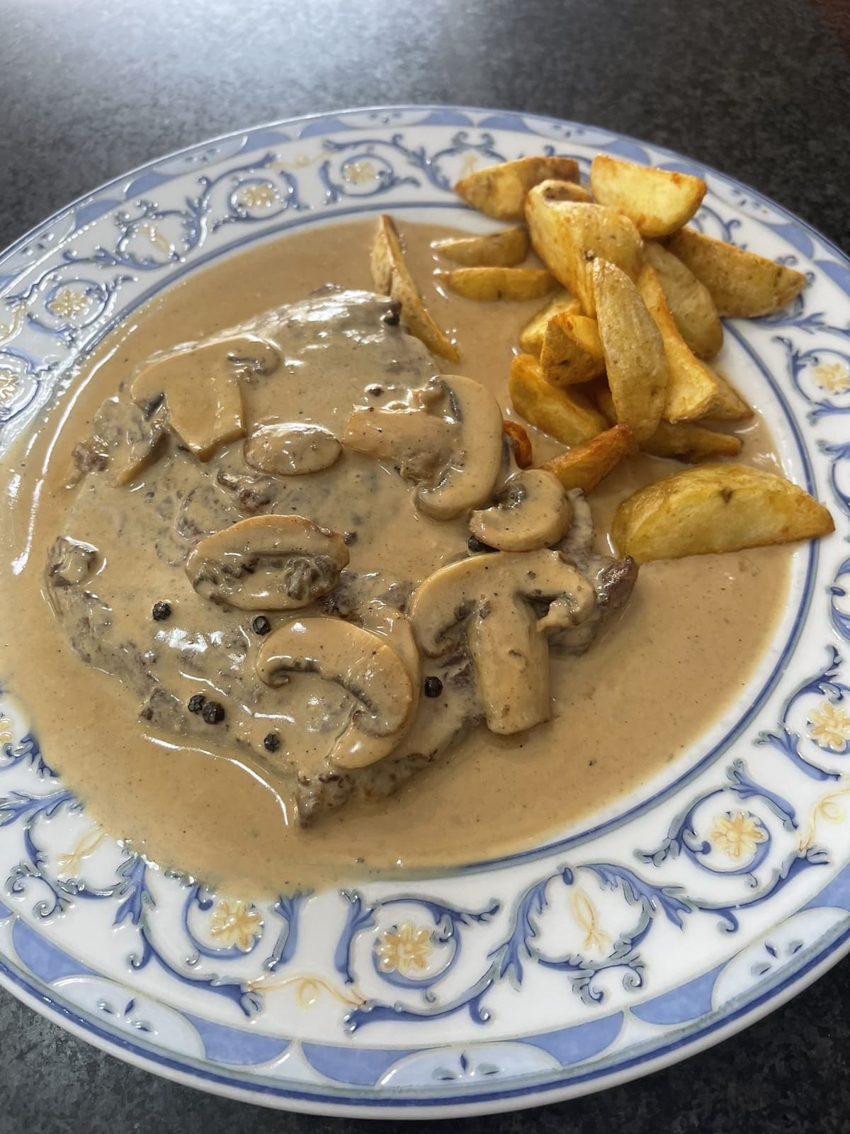 Almuerzos, desayunos, carta y tapas en Tavernes de la Valldigna