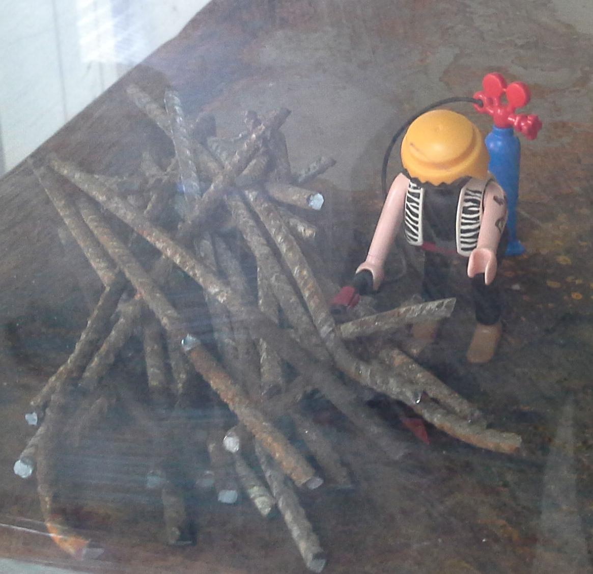 playmobil cortando con soplete en Chatarras Clemente