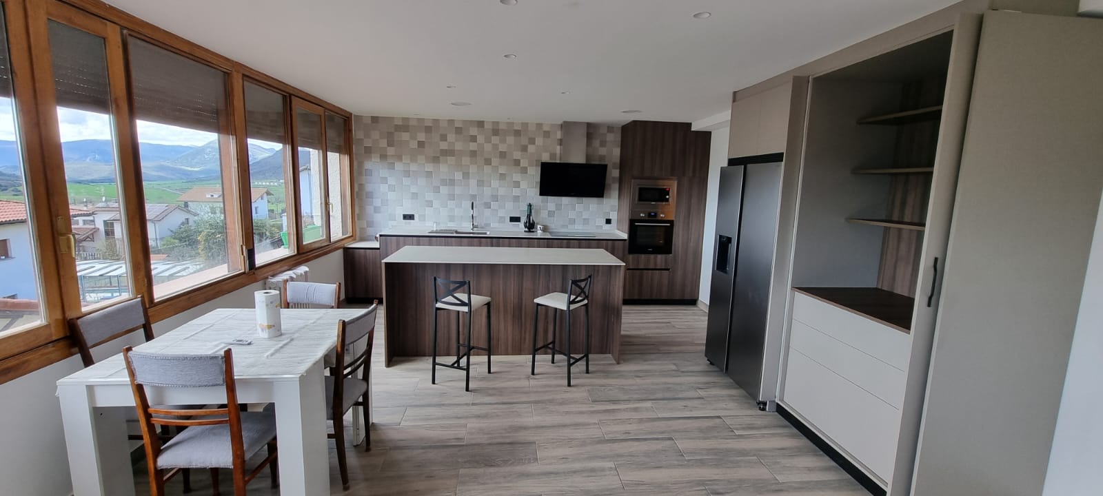COCINA RUSTICA-MODERNA