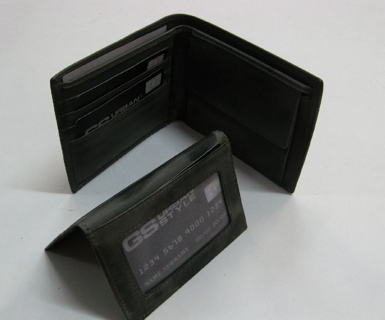 Cartera de piel en Alcobendas