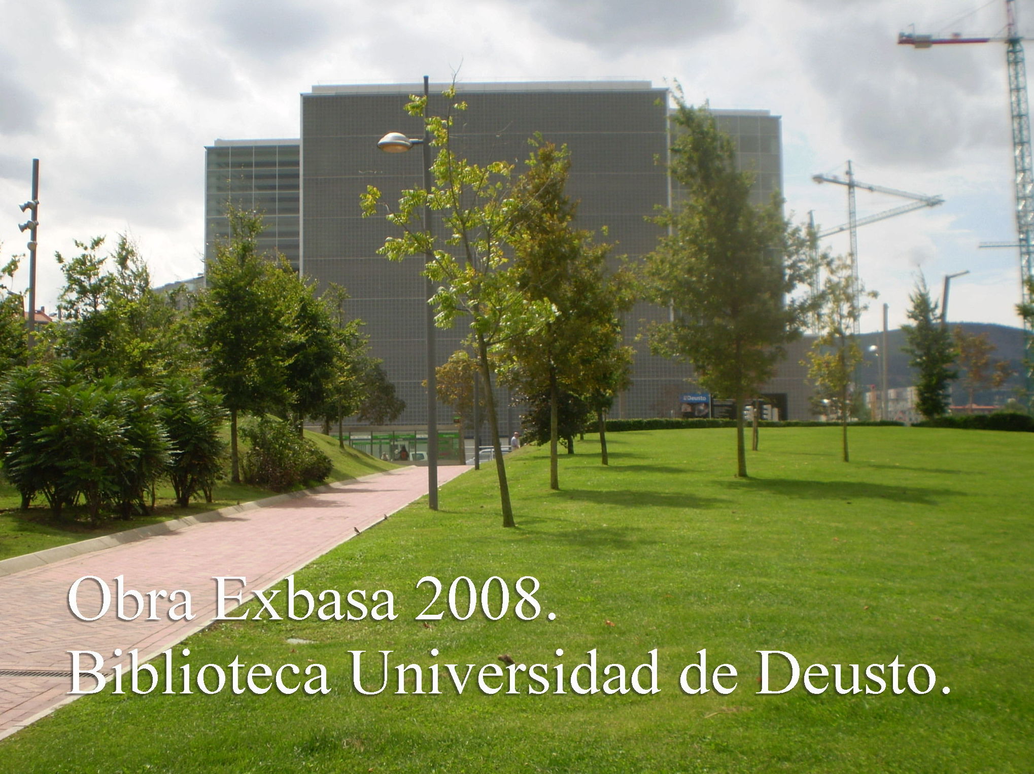 Limpieza fin de obra de la Biblioteca de la Universidad de Deusto