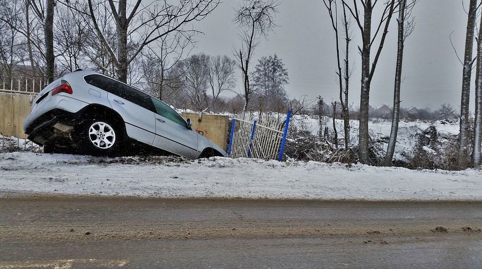 Catorce muertos en las carreteras el fin de semana