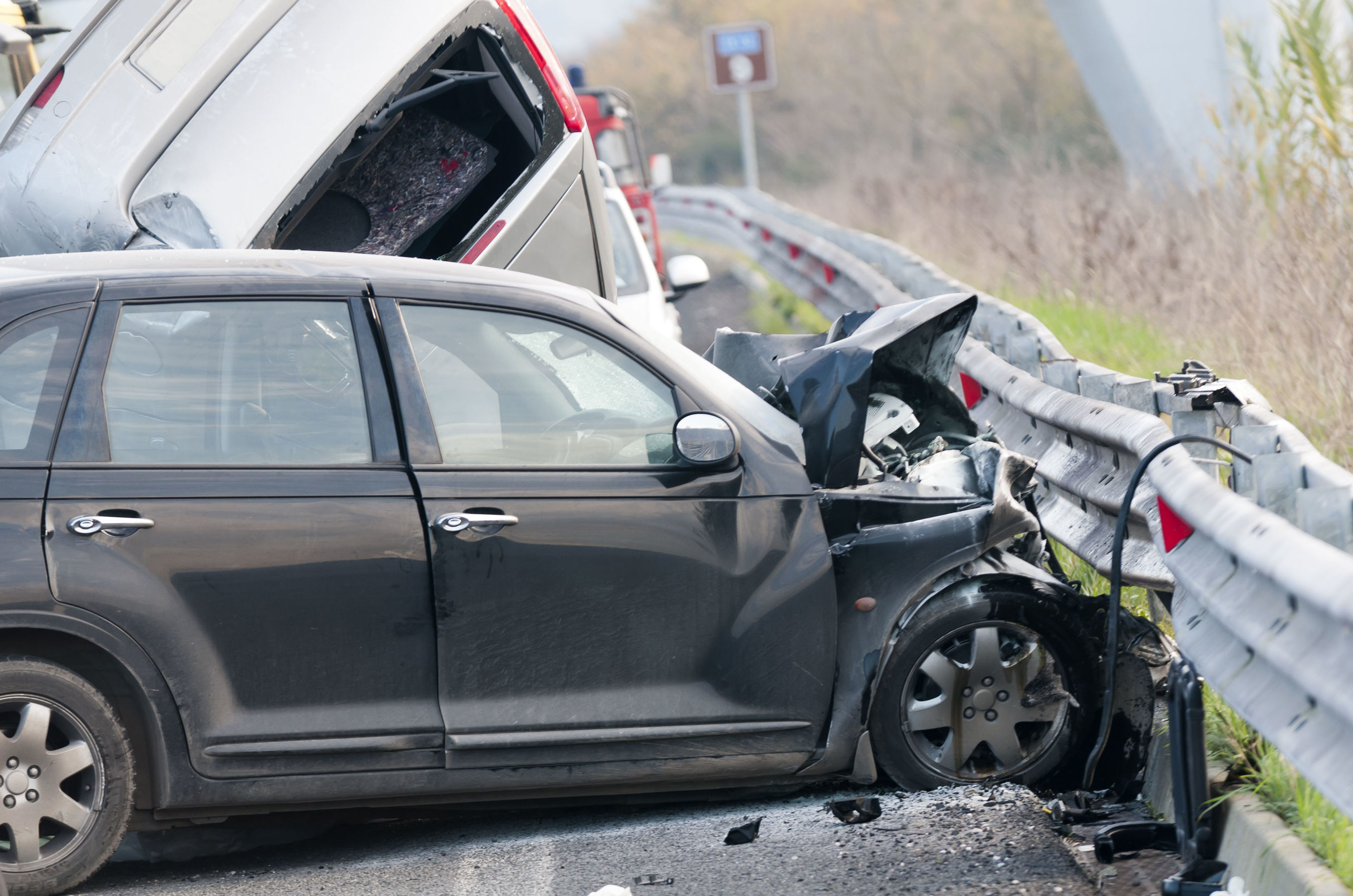 Fallece una sierense en otra colisión entre dos coches en el cruce de Fábrica de Mieres