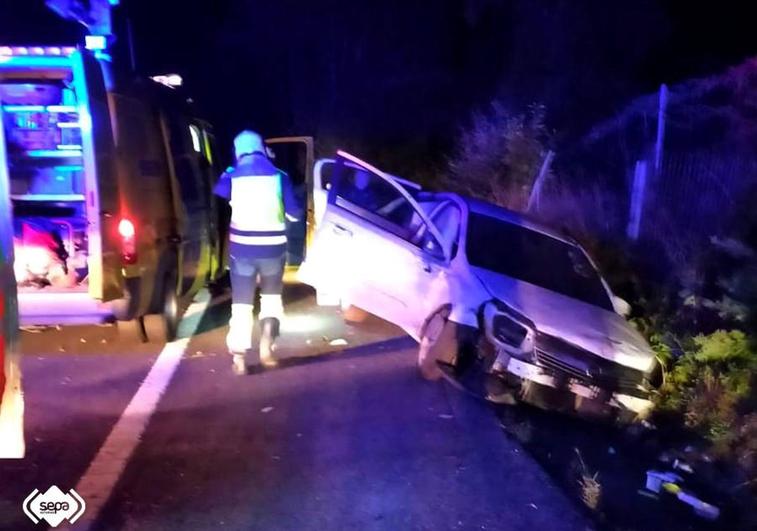 Heridas tras salirse con su coche de la A-8 a la altura de Cudillero