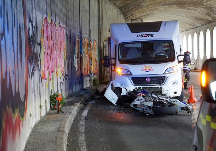 Un fallecido en un accidente de tráfico en Cabrales entre una caravana y dos motos