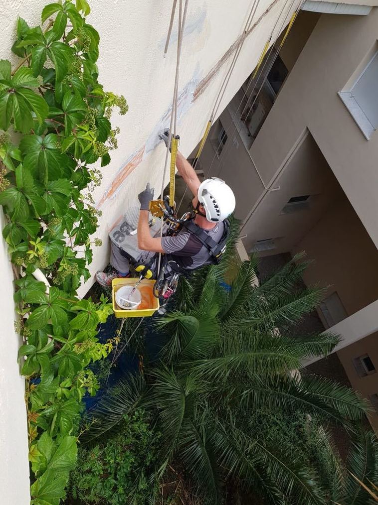 Reparación de grietas en Edificio En Girona