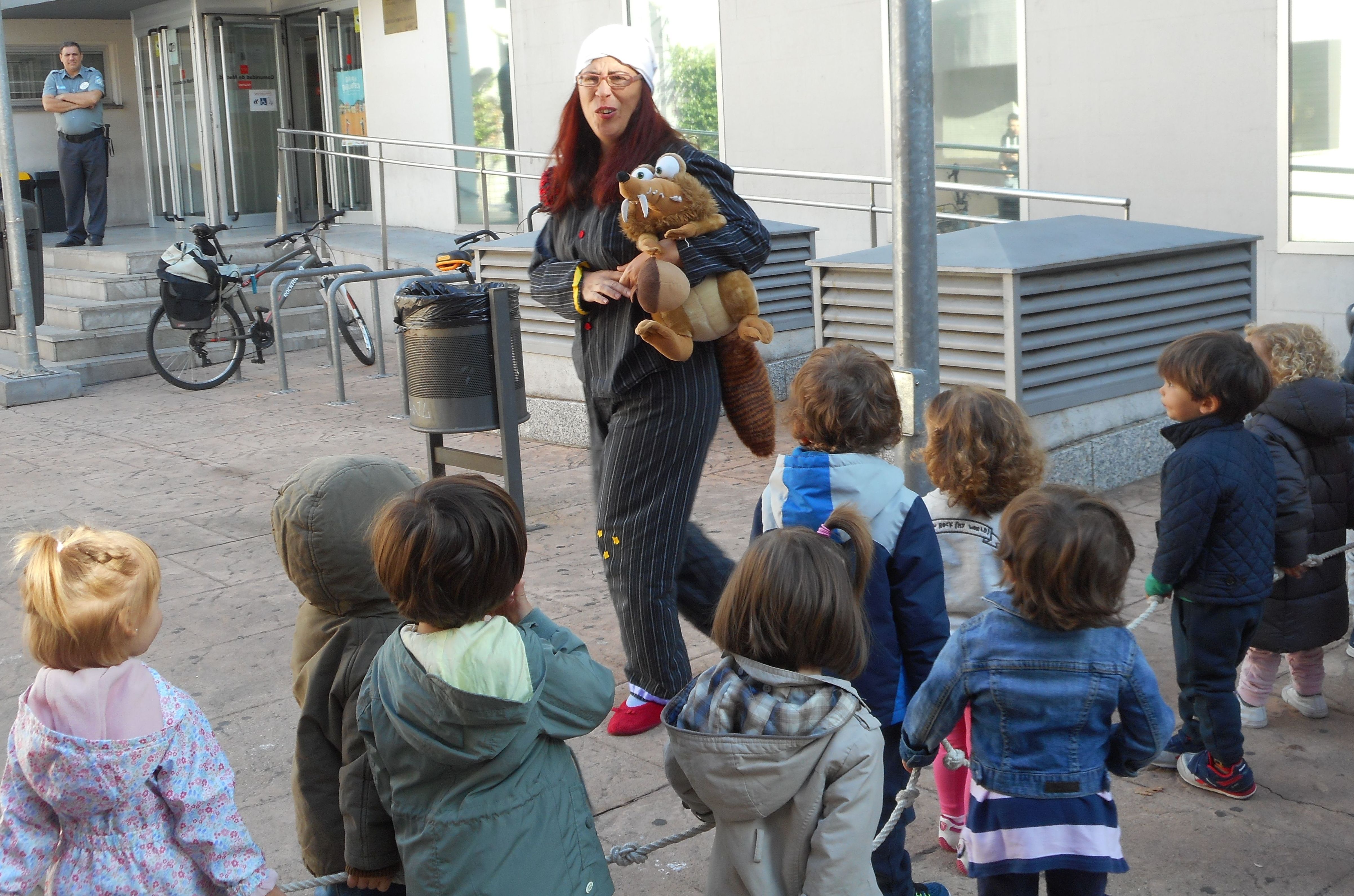 Visita a la BIBLIOTECA