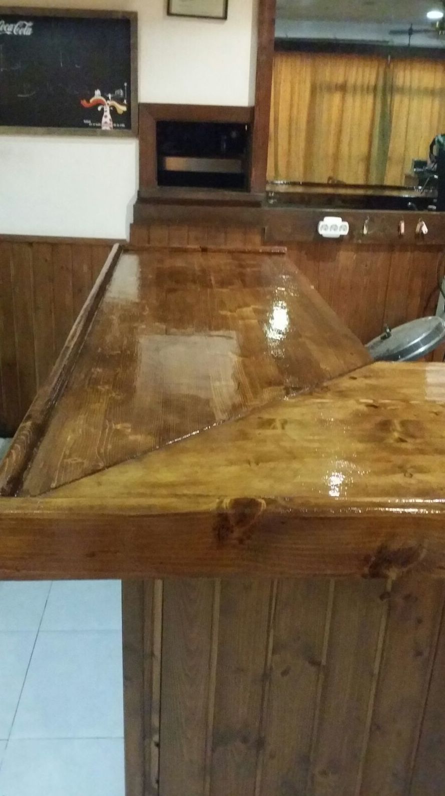 Restauración de barra en cafetería de Mallorca