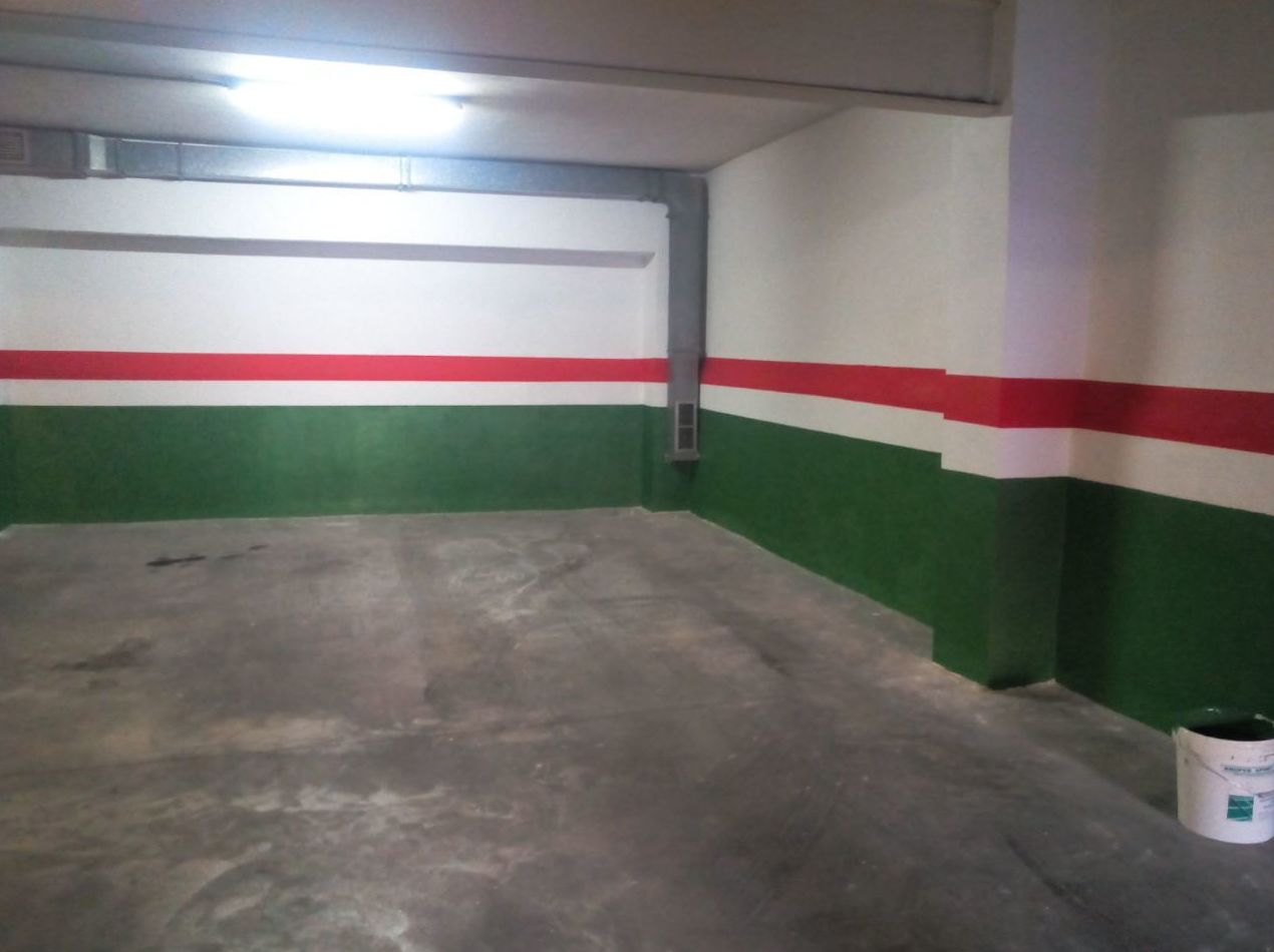 Pintado de parking en tres colores en Mallorca