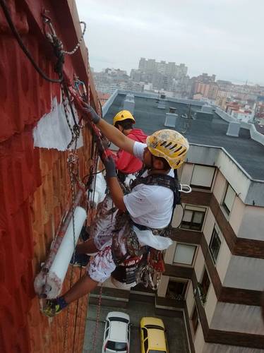 fachadas de tejas, desprendimientos, goteras, problemas de humedad,  .