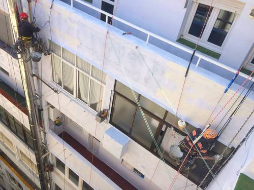 Rehabilitación de fachadas Santander.Trabajos verticales