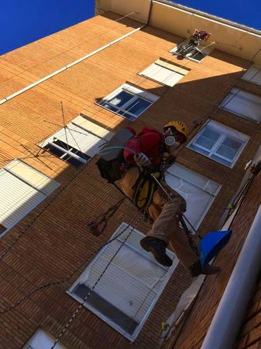 Fachada de ladrillo visto hidrófugante consolidante transparente.