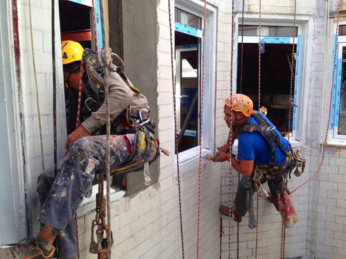Trabajos verticales patio interior Santander (Cantabria)
