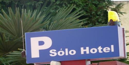 Parking solo clientes del Hotel.