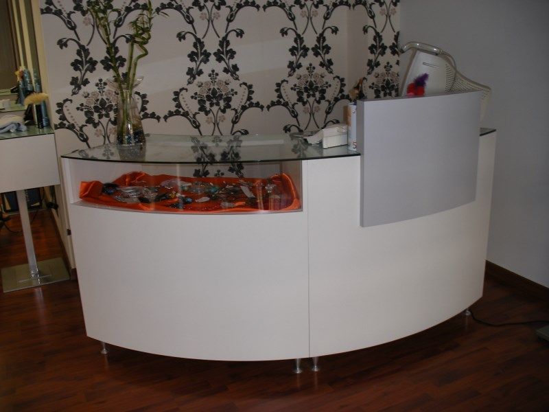 PELUQUERIAS Y CENTROS DE BELLEZA