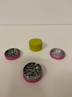 Grinder metálico pequeño