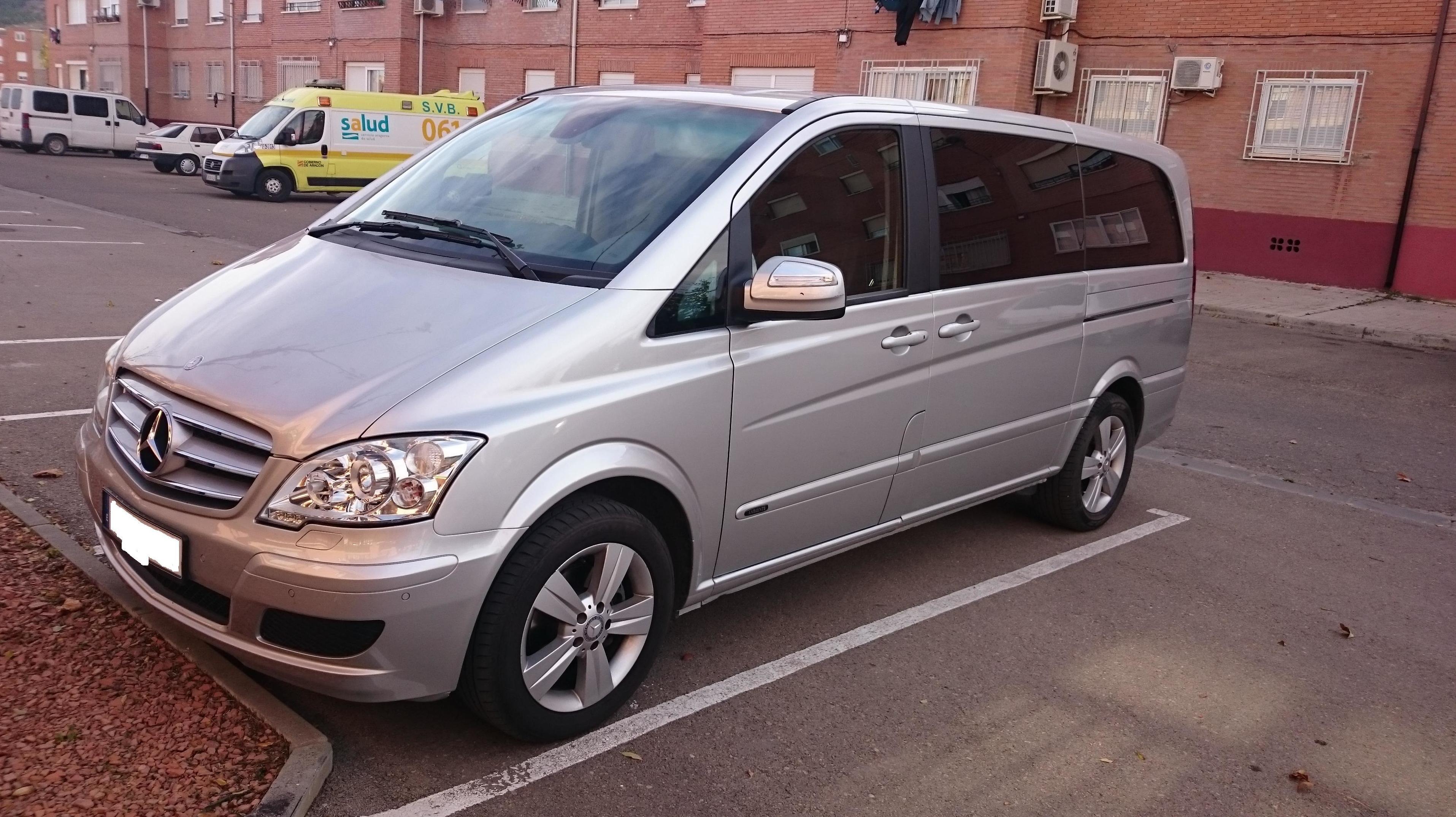 TAXI 8 PLAZAS: MERCEDES VIANO AMBIENTE LARGA