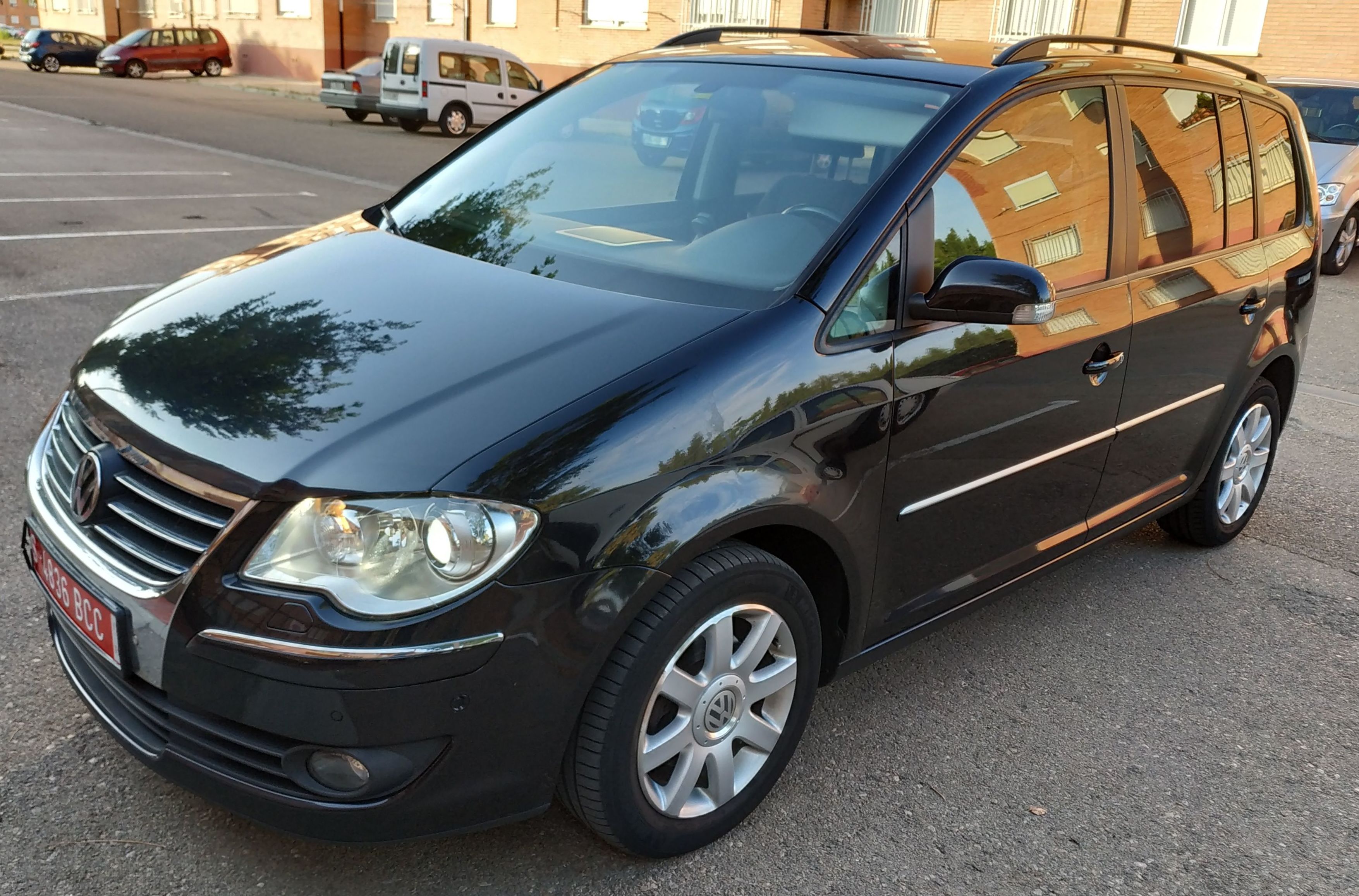 VW TOURAN