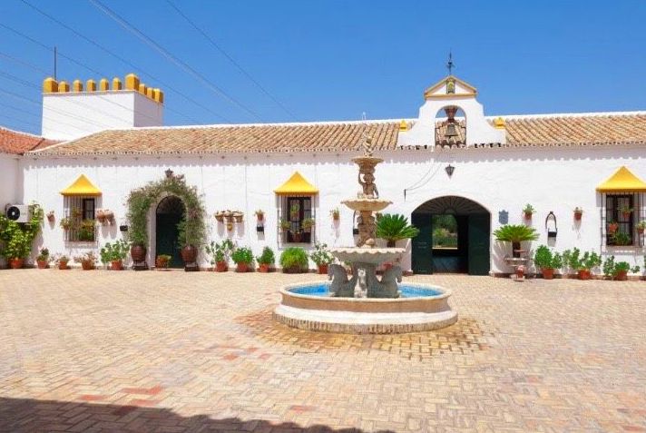 Patio de la Fuente