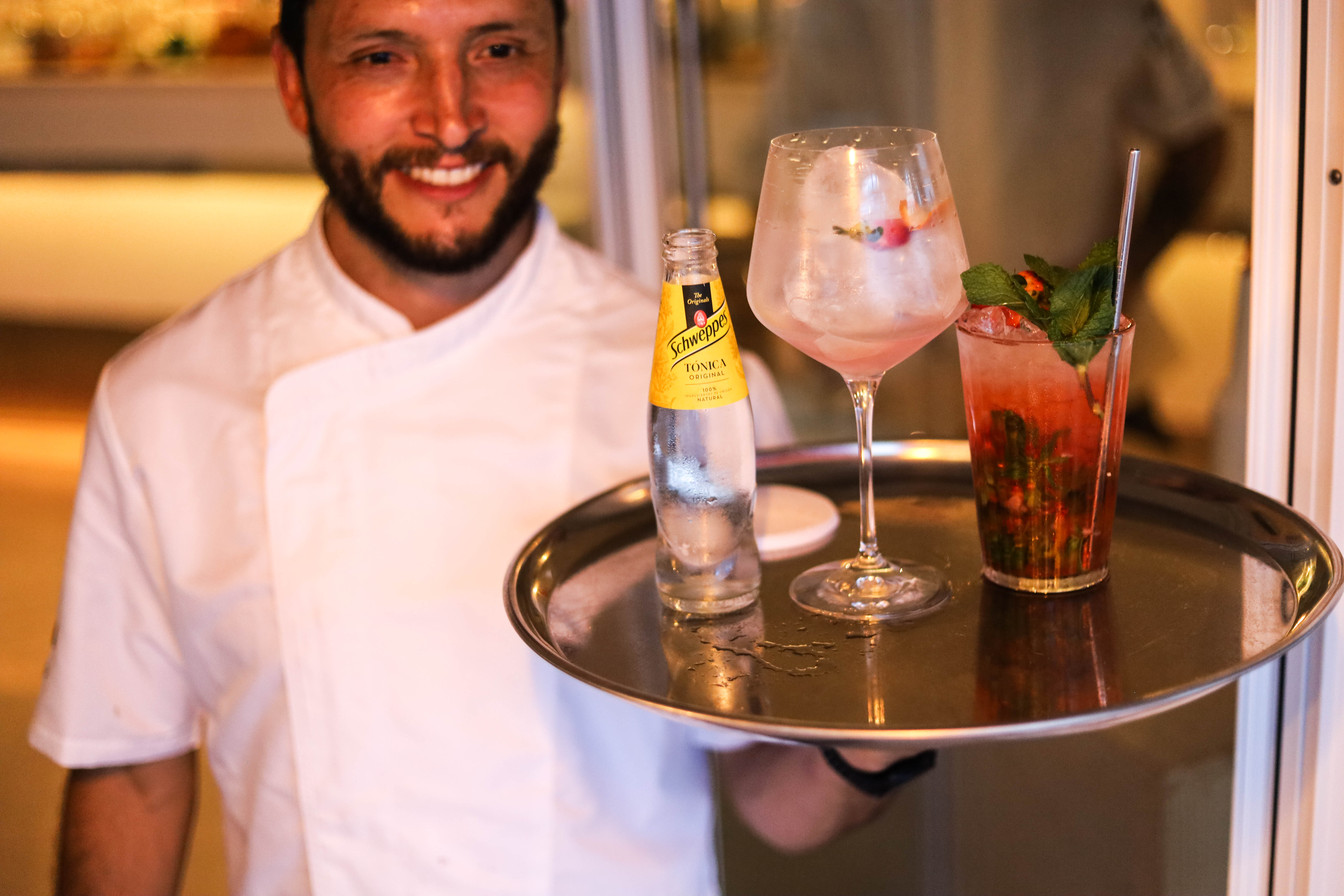 Gin tonic de Tanqueray No. Ten con Tónica Original Schweppes