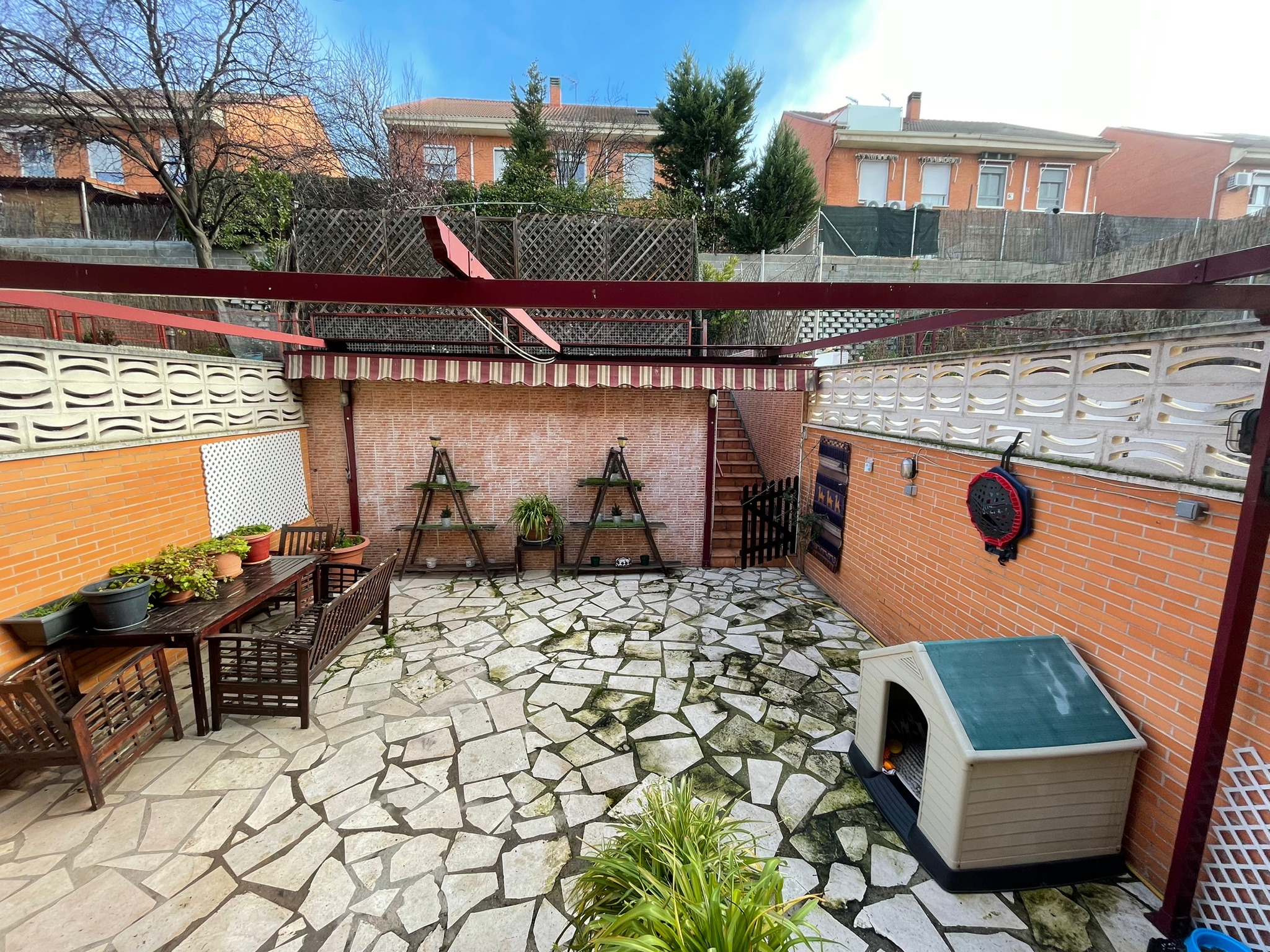 Chalet adosado en calle del Ruiseñor