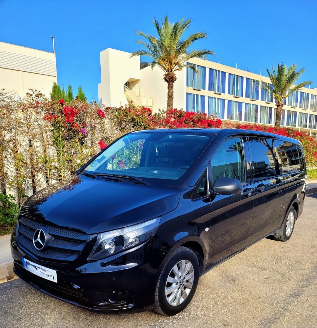 TRANSFER TO RESTAURANTS, BEACHCLUBS AND NIGHTCLUBS