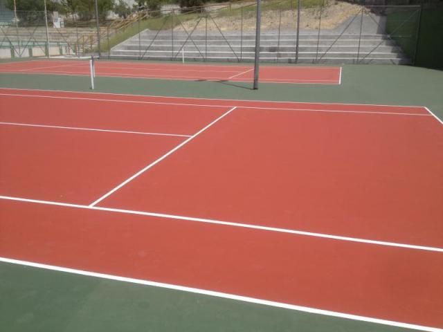 Pista de tenis, resinas