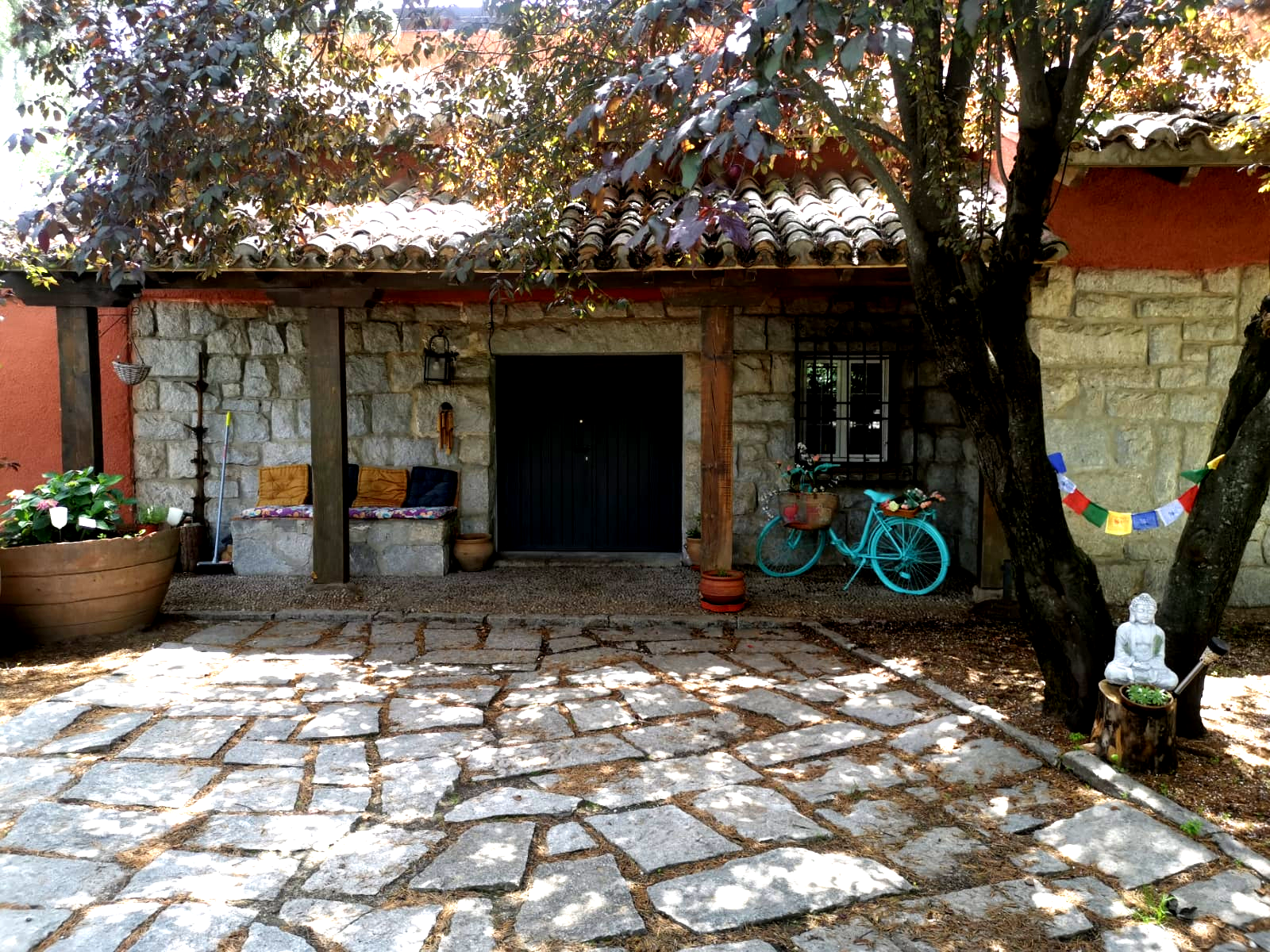 Cercedilla "La Babushka" Espacio Terapéutico Cercedilla (Sierra Noroeste)