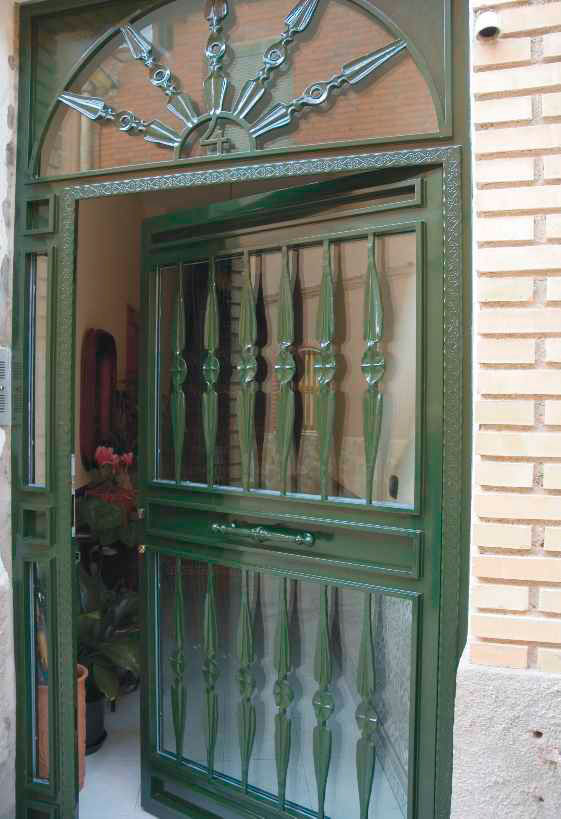 PUERTA PEATONAL