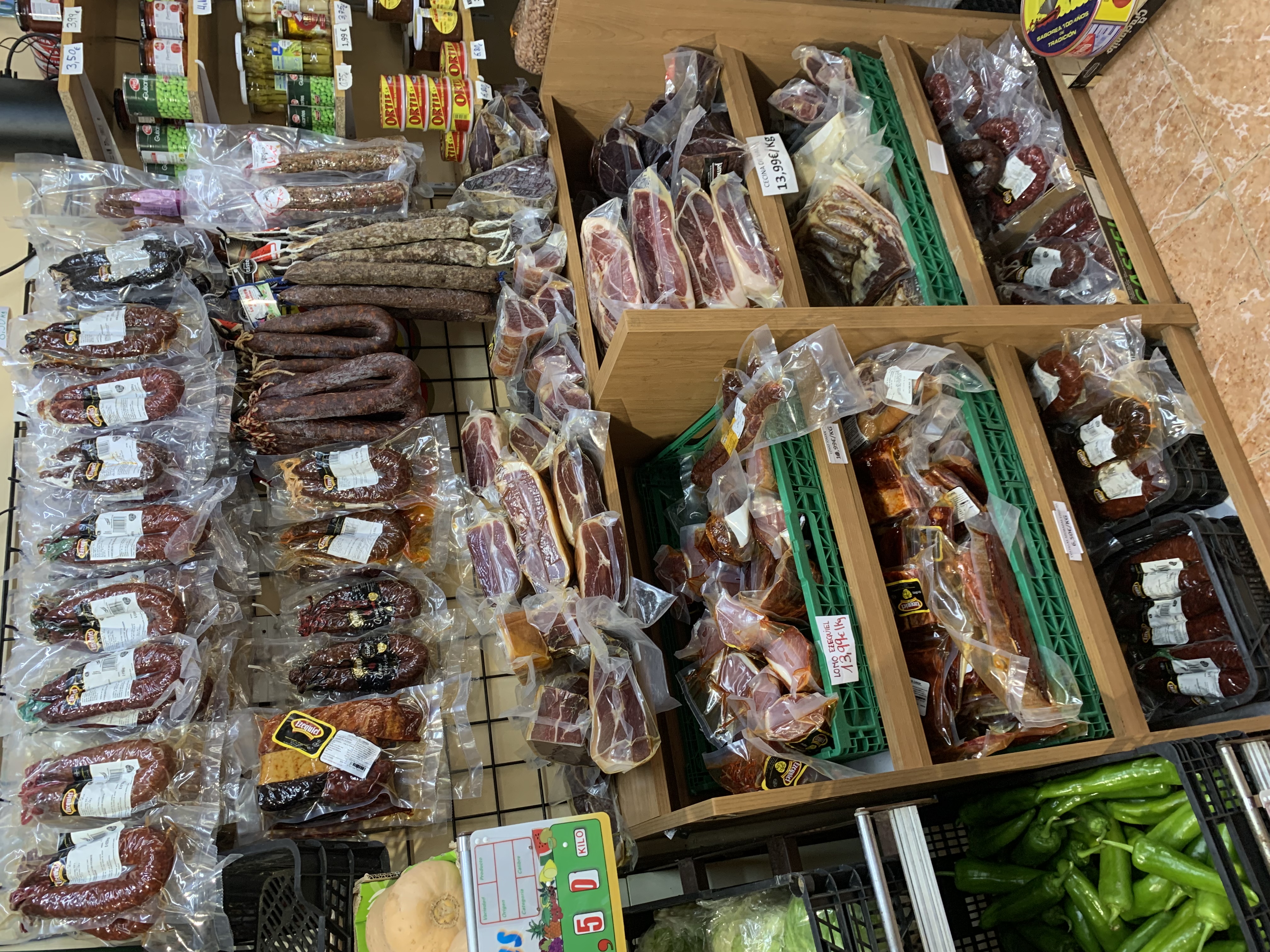 EMBUTIDOS