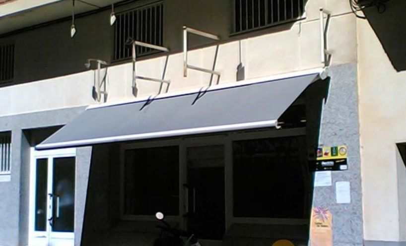 Toldo extensible cofre