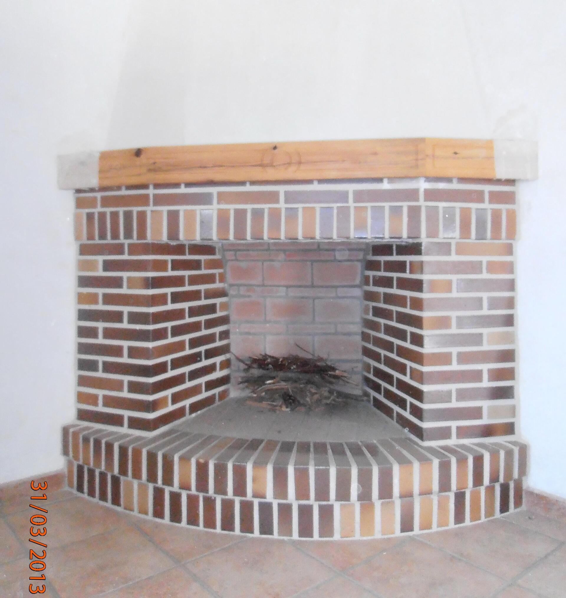 Chimenea de ladrillo vitrificado.