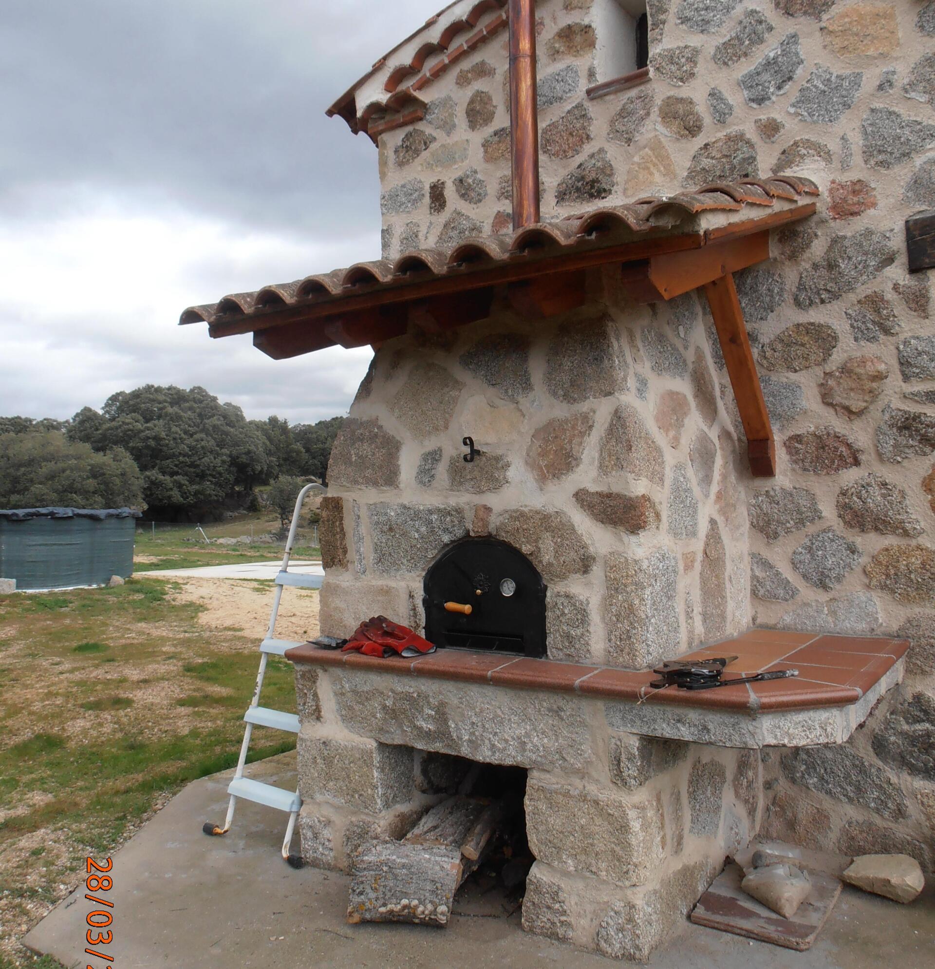 Horno de 90 cm en piedra