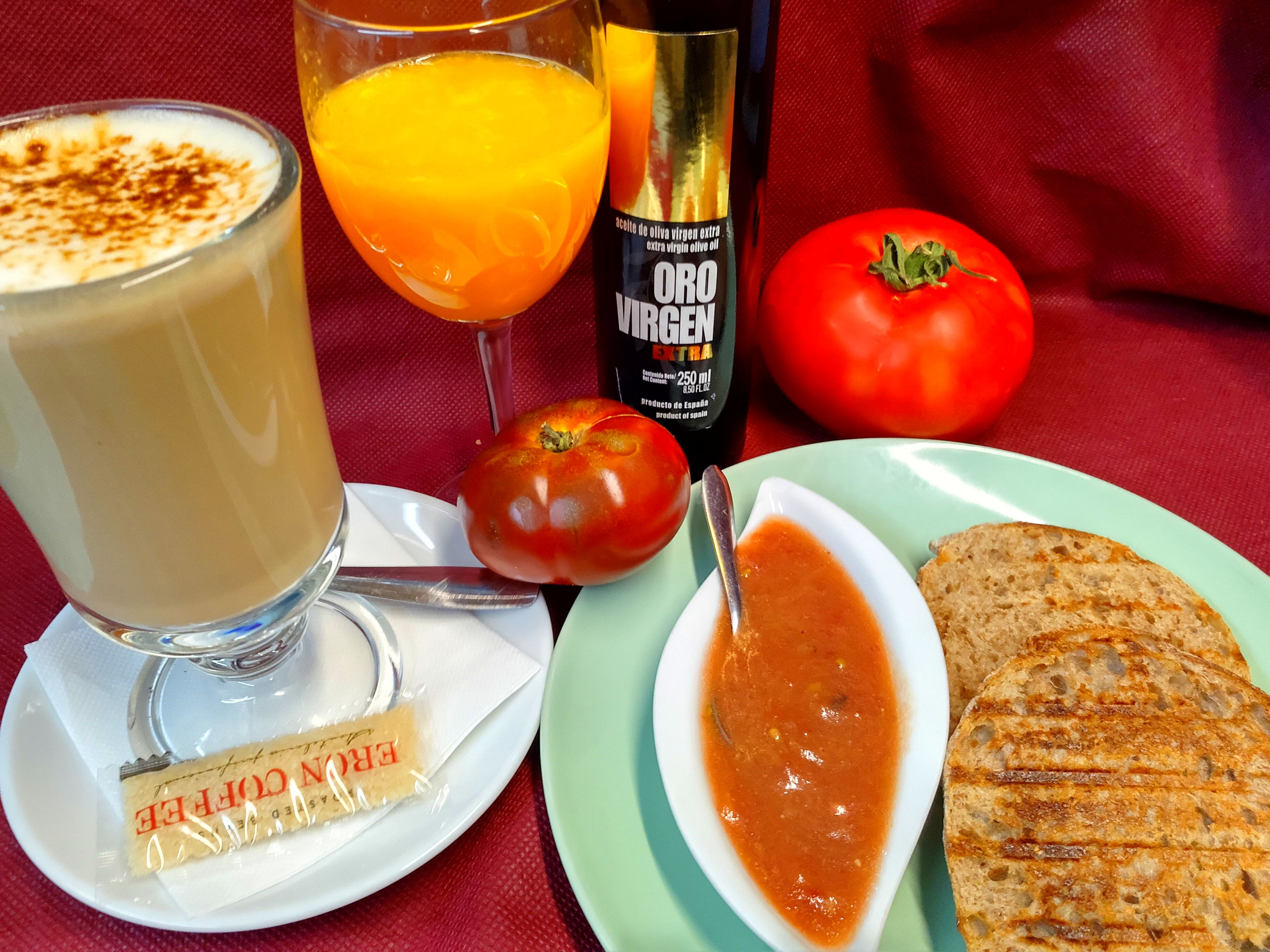 Combo de desayuno con tumaca