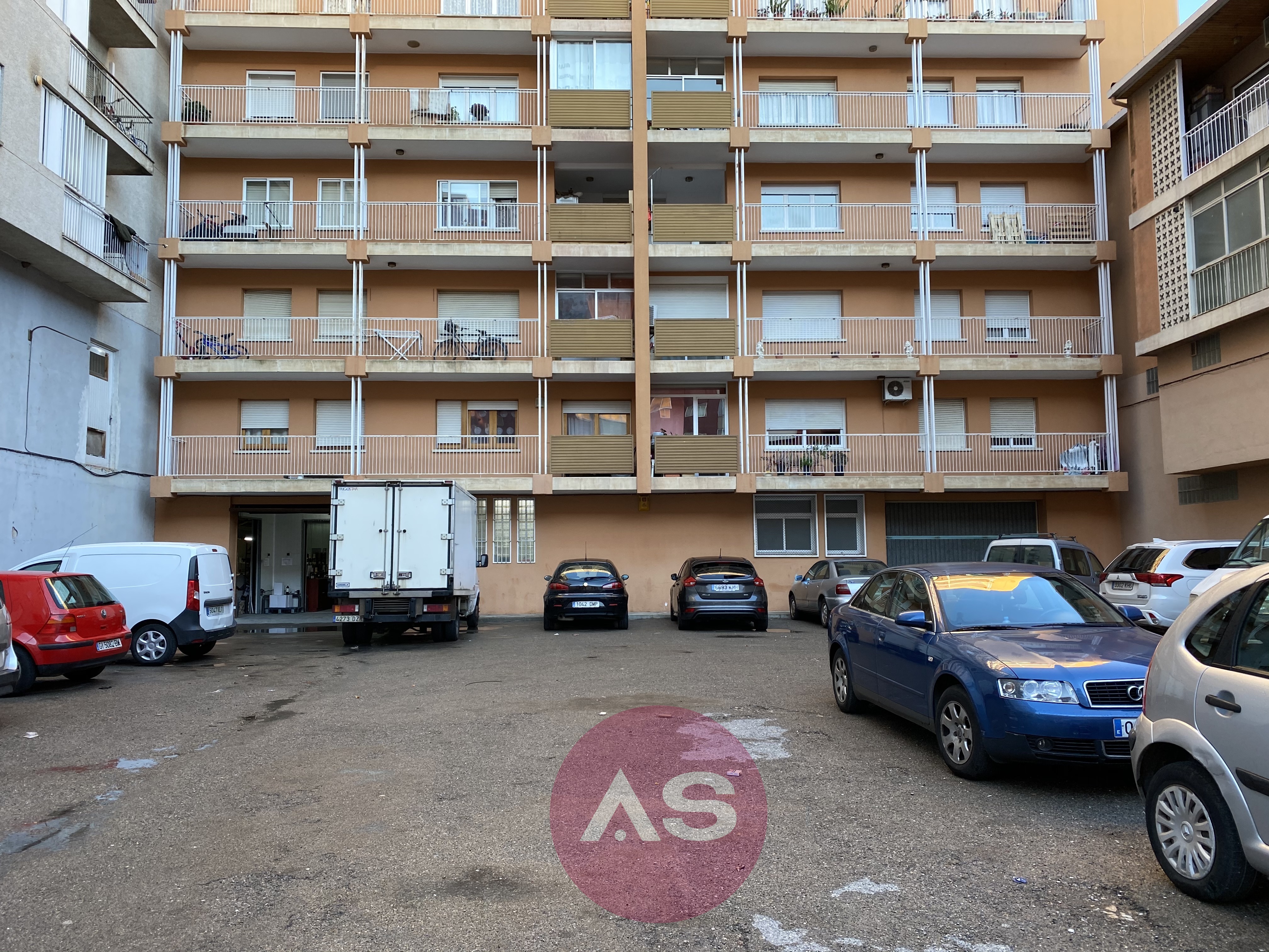 28 FIGUERES