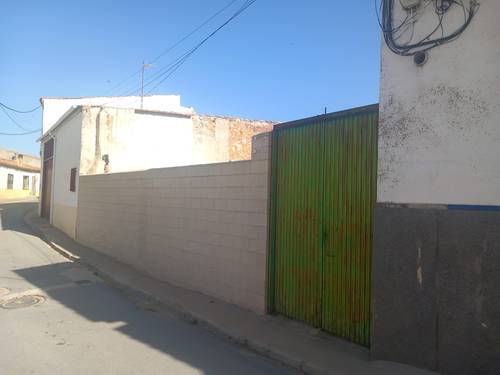 TERRENO URBANO EN NOBLEJAS