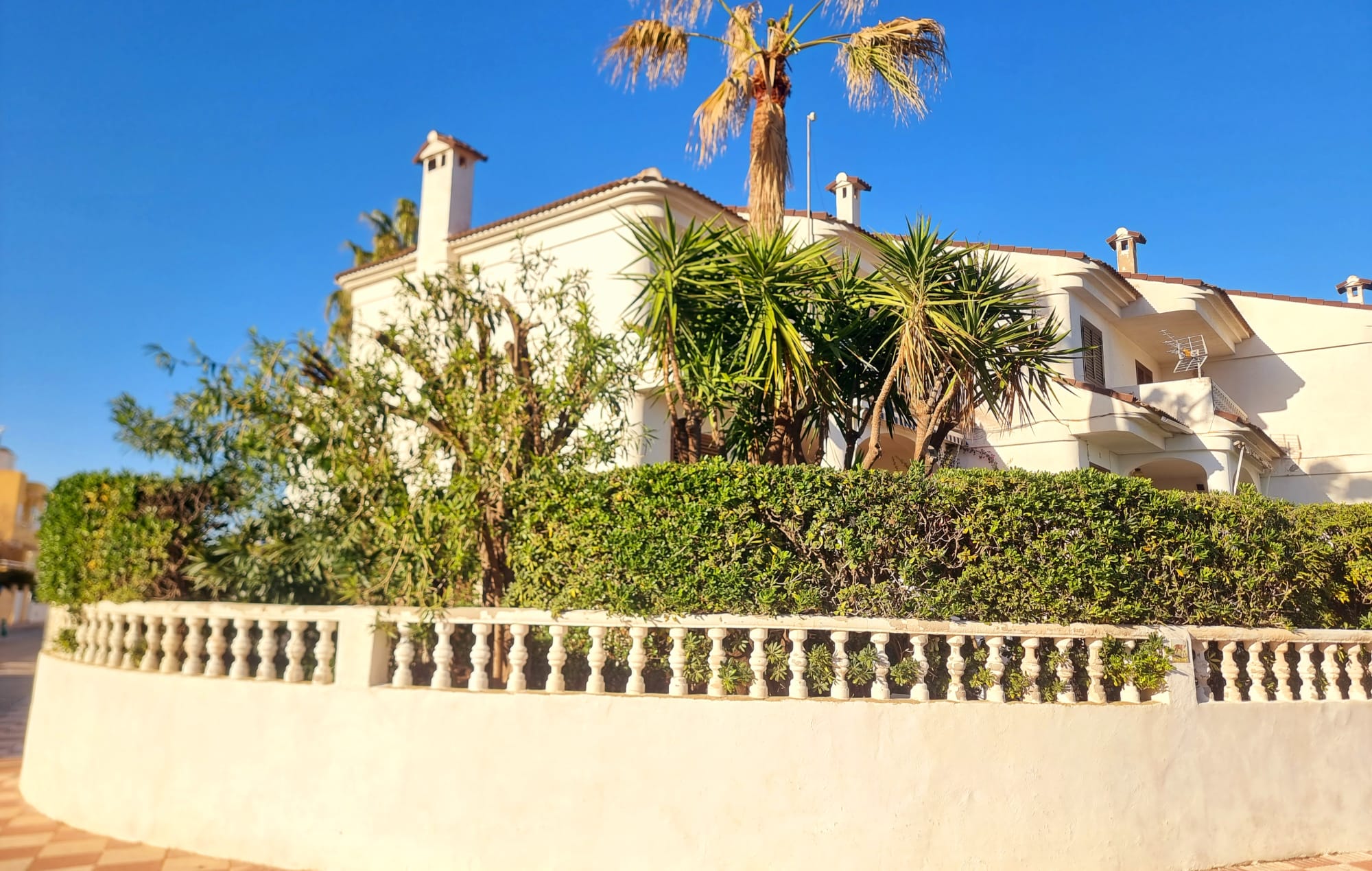 CASA FRENTE AL MAR EN LA PLAYA DE XERACO, VALENCIA
