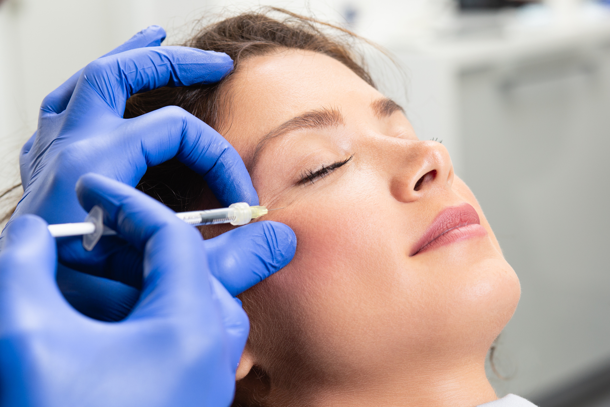 Bioestimulación facial híbrida y ácido hialurónico