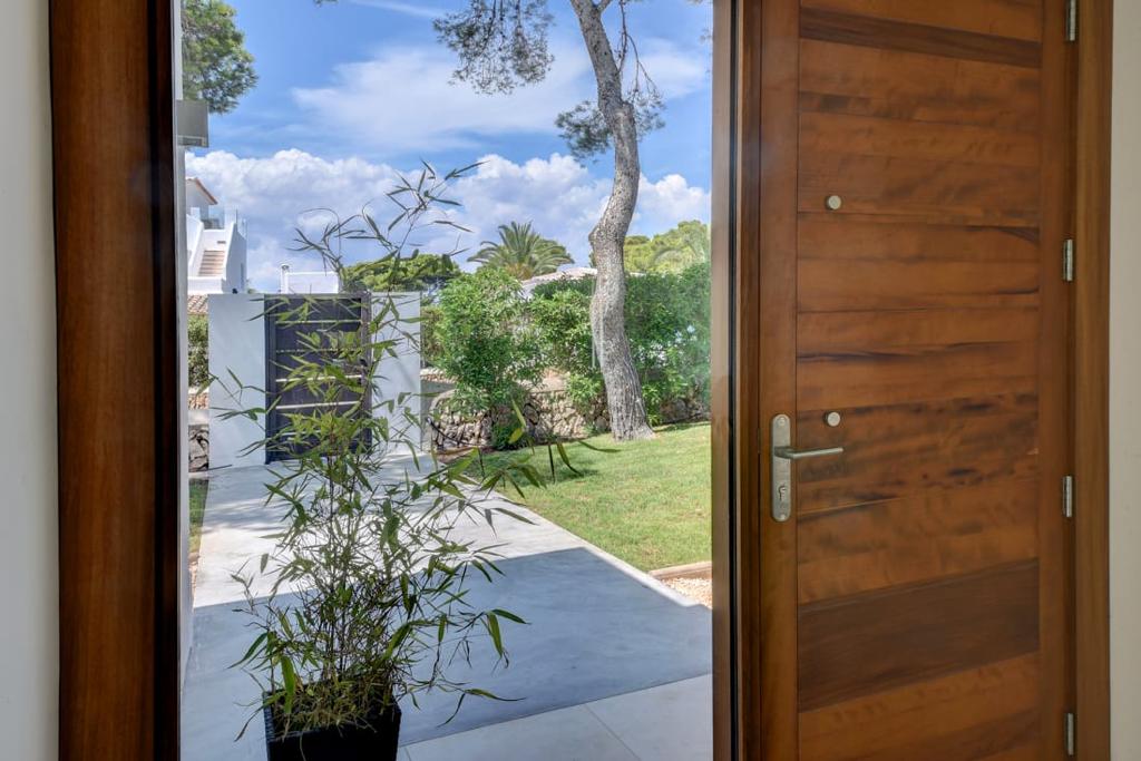 Doors and windows