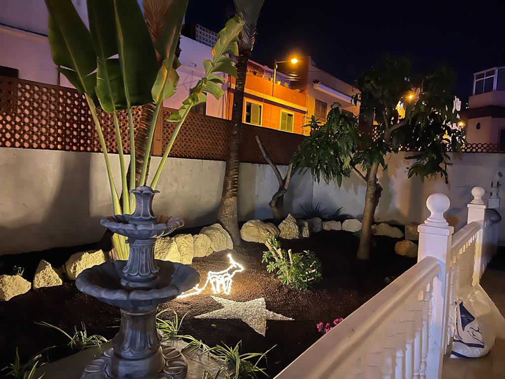 Mantenimiento, construcción y diseño de jardines en hoteles, comunidades de vecinos y casas privadas