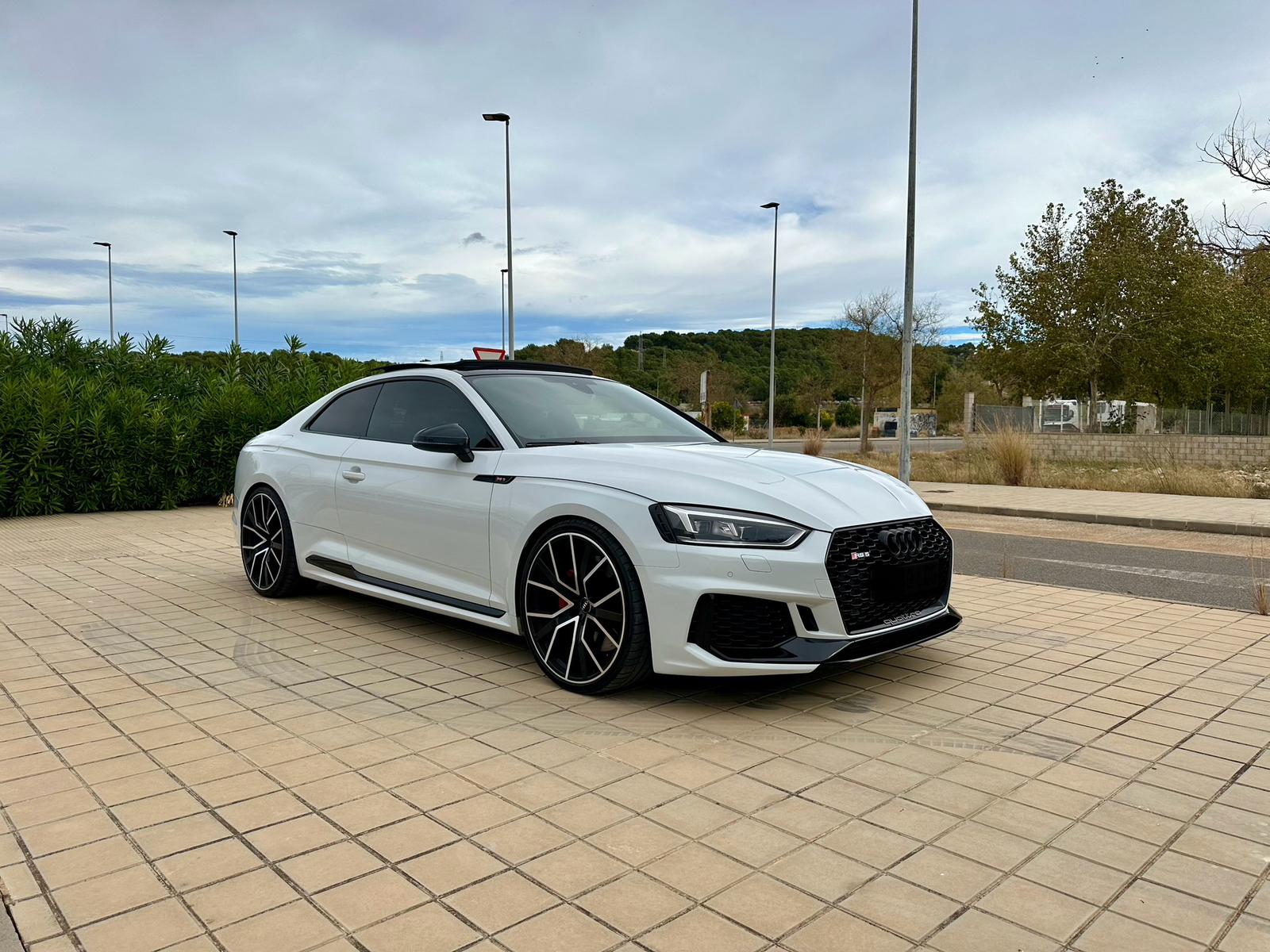 ALQUILER DE COCHES