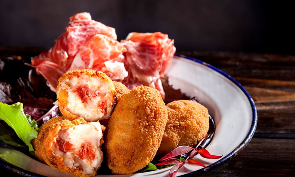Croquetas de jamón iberico caseras