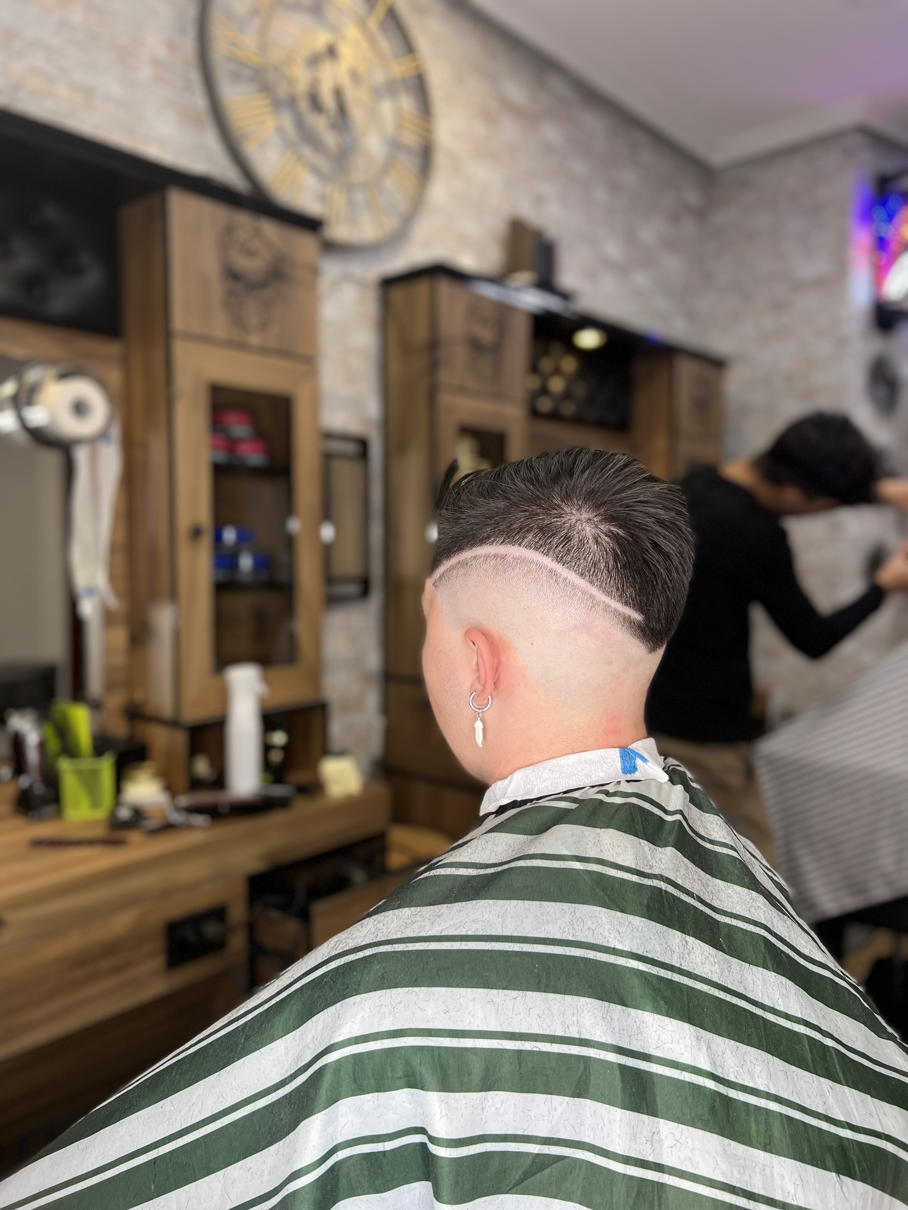 Corte + barba + cejas