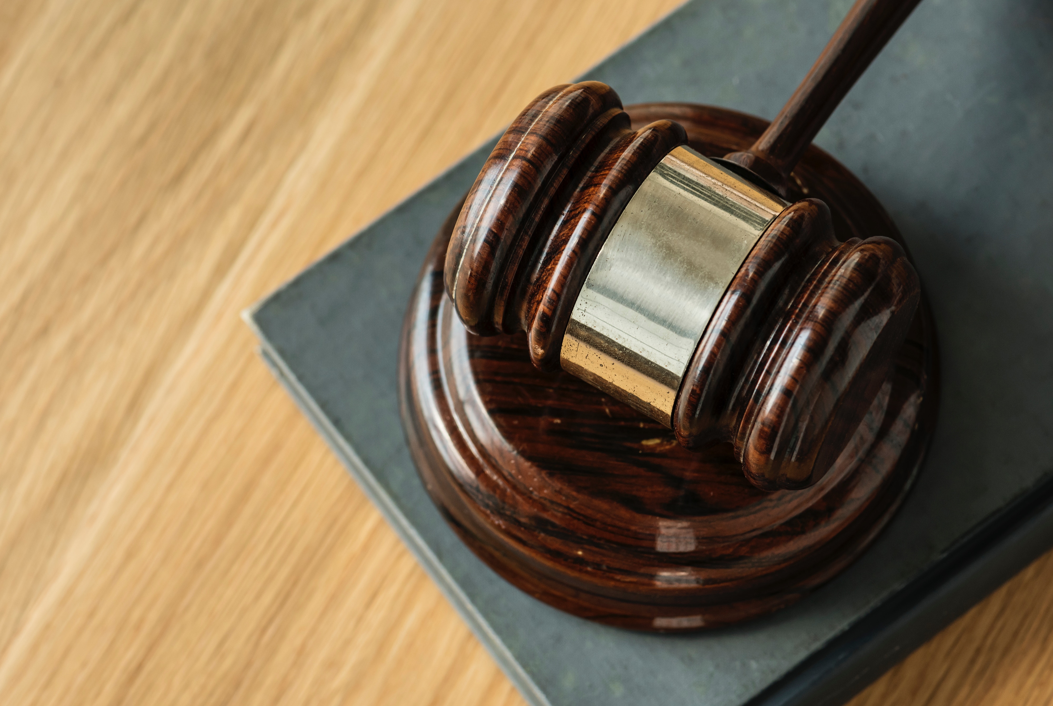 Litigación