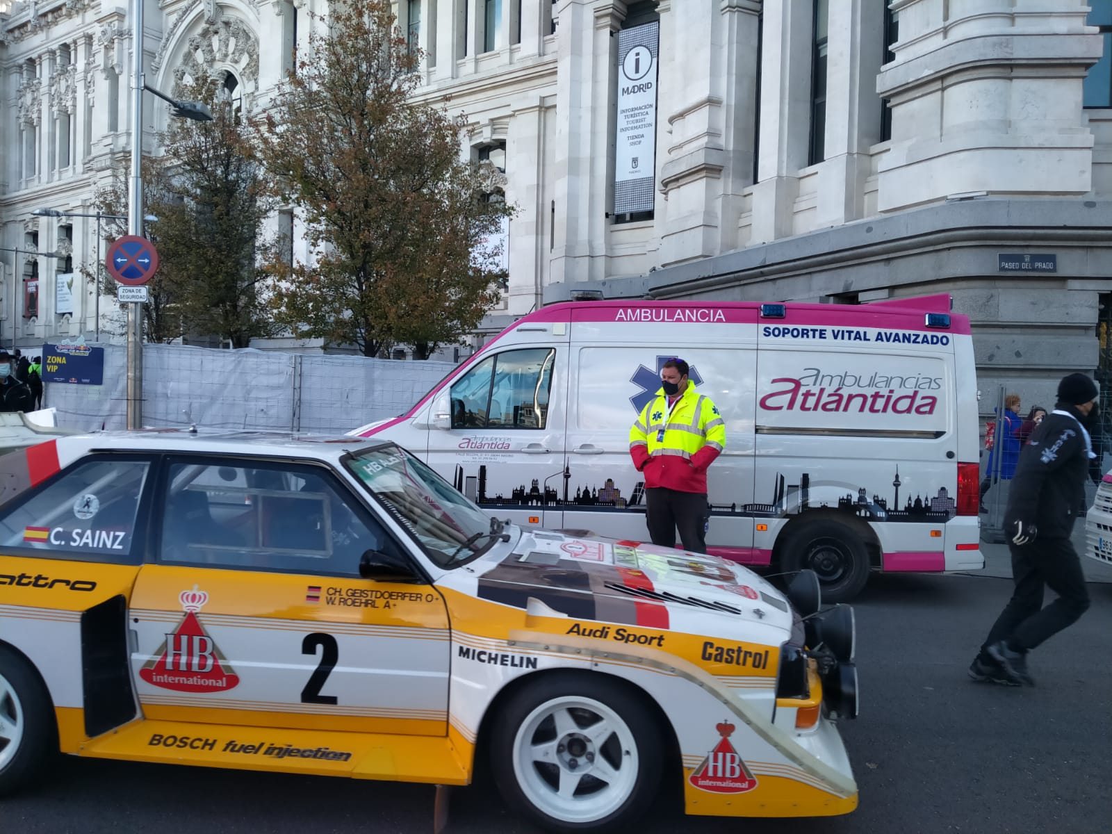 DISPOSITIVIO SANITARIO EN RED BULL CARLOS SAINZ SHOWRUN - CIBELES 2021